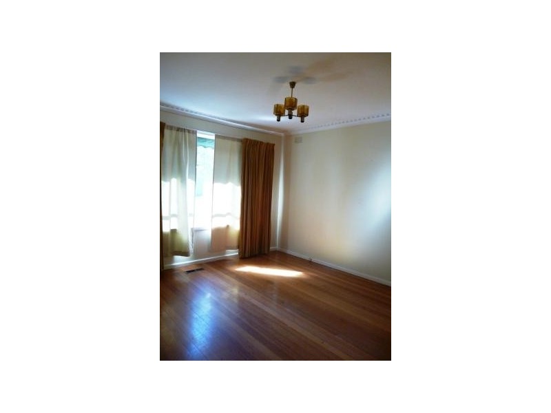 12  Thompson Street, Avondale Heights VIC 3034