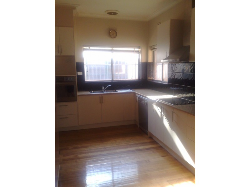 81  Raleigh Road, Maribyrnong VIC 3032