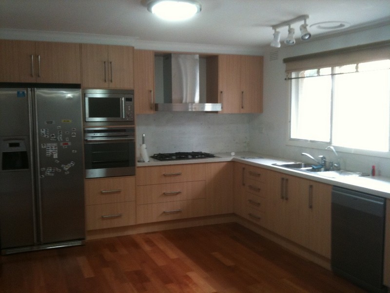 14 Barbara Crescent, Avondale Heights VIC 3034