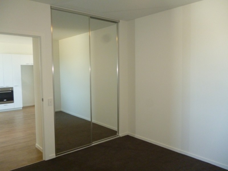 207/81 Cemetery Road East, Carlton VIC 3053