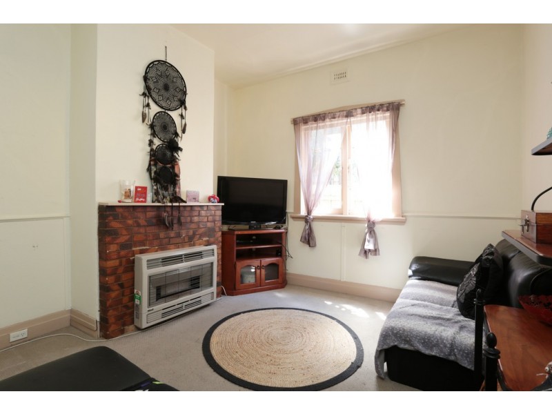 35 Essex Street, Footscray VIC 3011