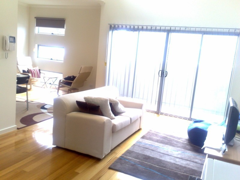 9/10  Rosamond Road, Maidstone VIC 3012