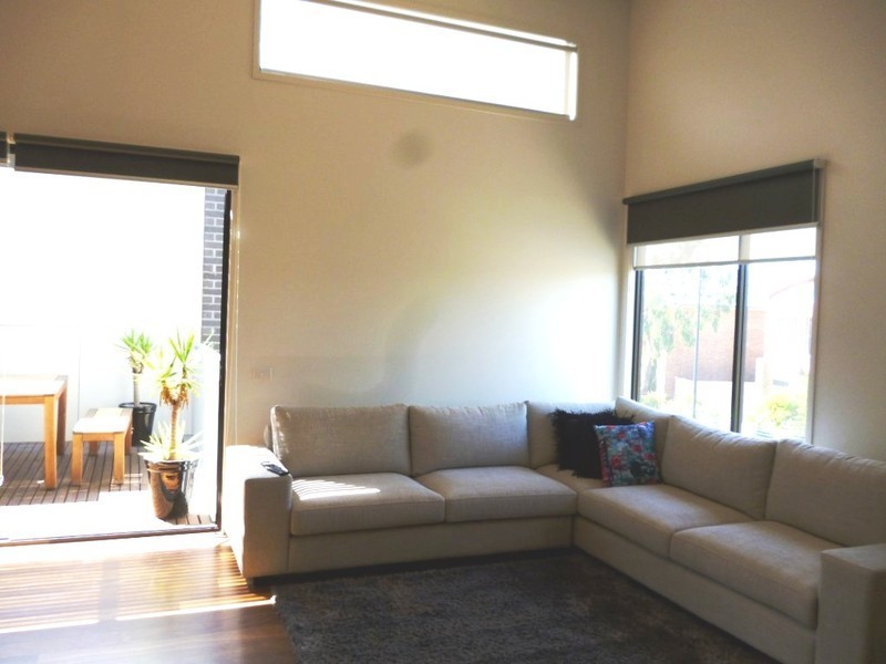 33 Hillsdale Avenue, Maribyrnong VIC 3032