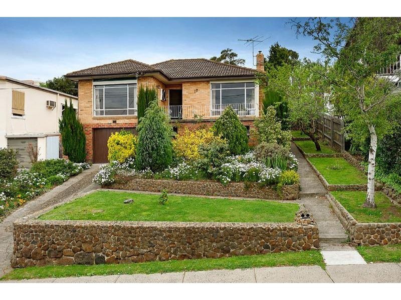 17 Hillside Crescent, Maribyrnong VIC 3032