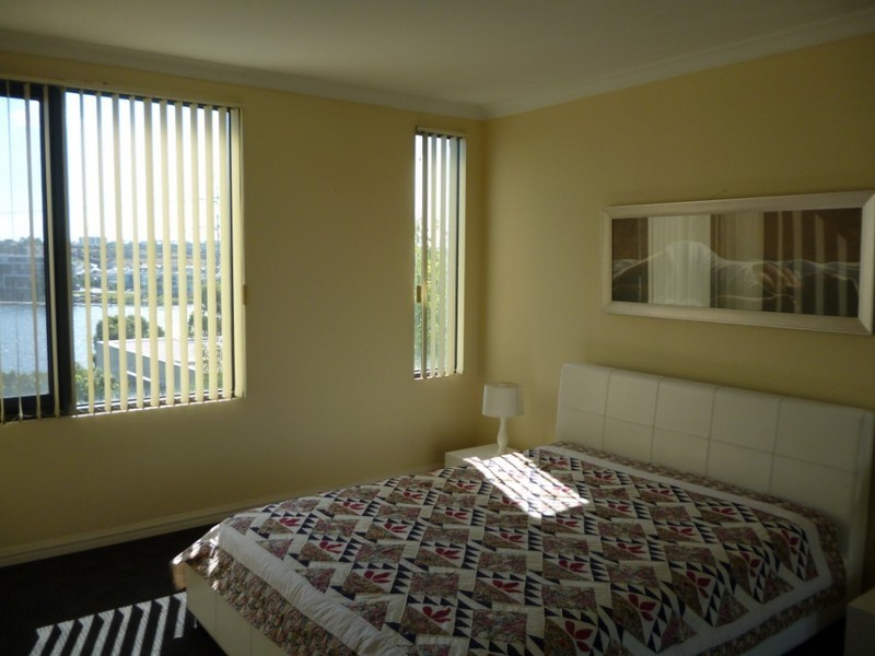 20/33 Fisher Parade, Ascot Vale VIC 3032