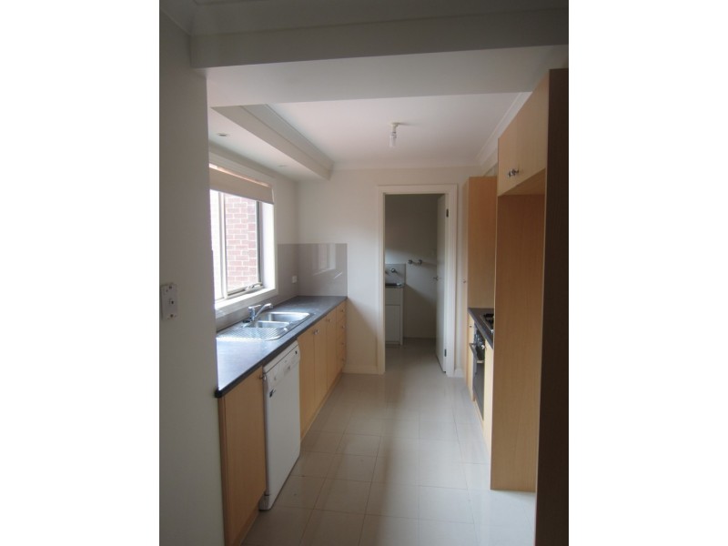 6/15  Chenies Street, Reservoir VIC 3073