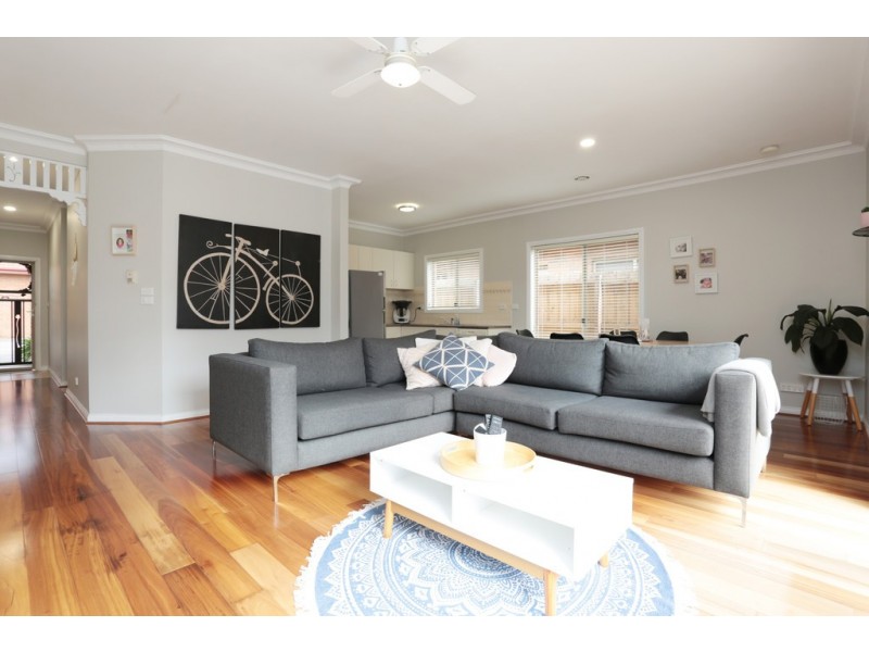 2/43 Hurtle Street, Ascot Vale VIC 3032