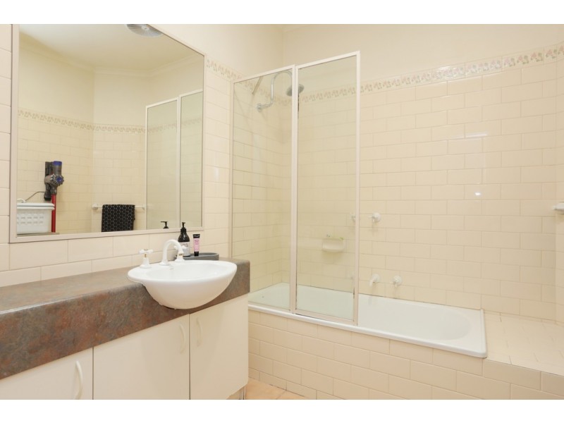 2/43 Hurtle Street, Ascot Vale VIC 3032