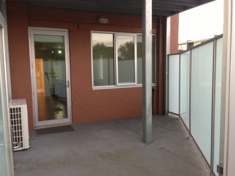 10 Swallow Lane, Footscray VIC 3011