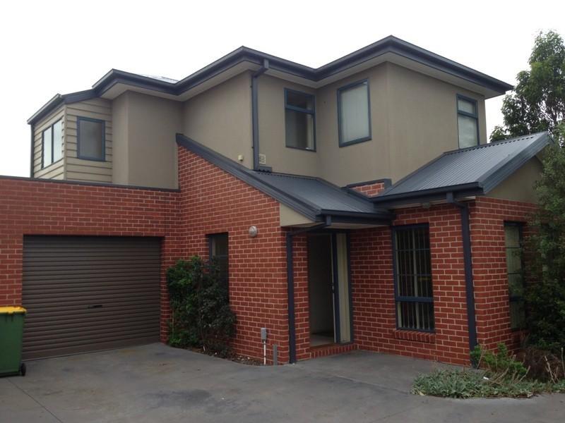 2/116 Royal Parade, Reservoir VIC 3073