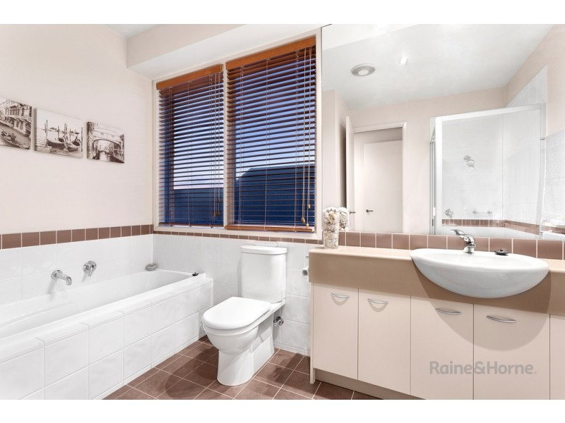 17 Nayook Lane, Maribyrnong VIC 3032