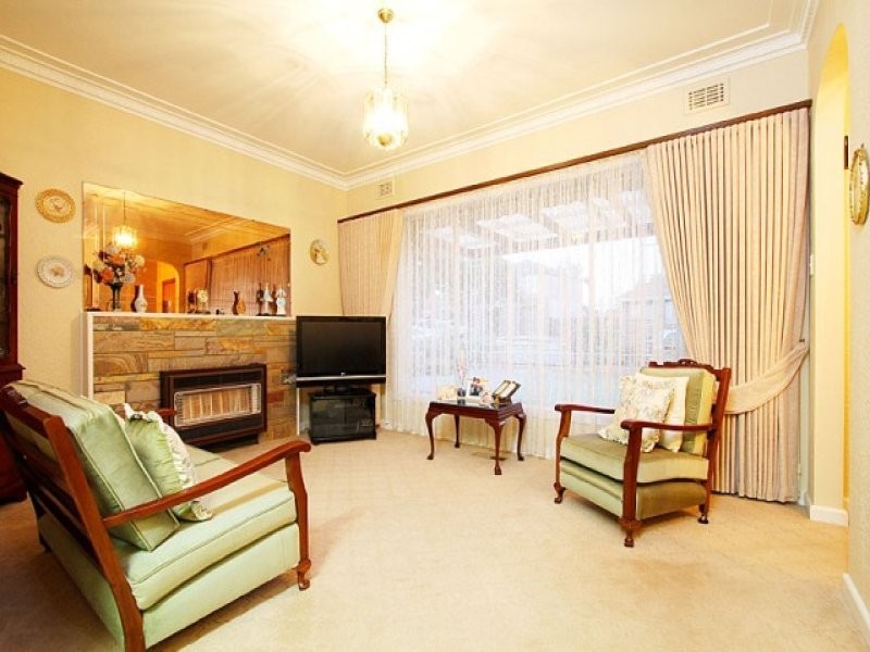 7 Dwyer Avenue, Reservoir VIC 3073