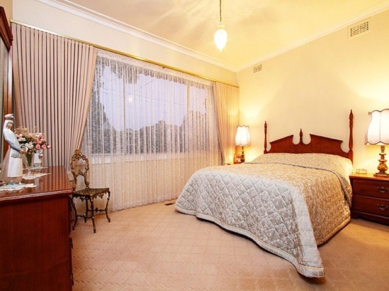 7 Dwyer Avenue, Reservoir VIC 3073