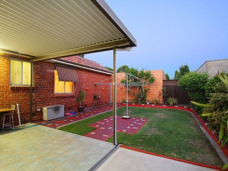 7 Dwyer Avenue, Reservoir VIC 3073