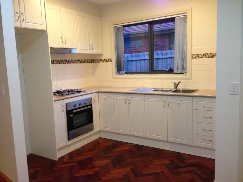 2/43 Chaleyer St, Reservoir VIC 3073