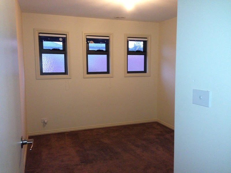 2/43 Chaleyer St, Reservoir VIC 3073