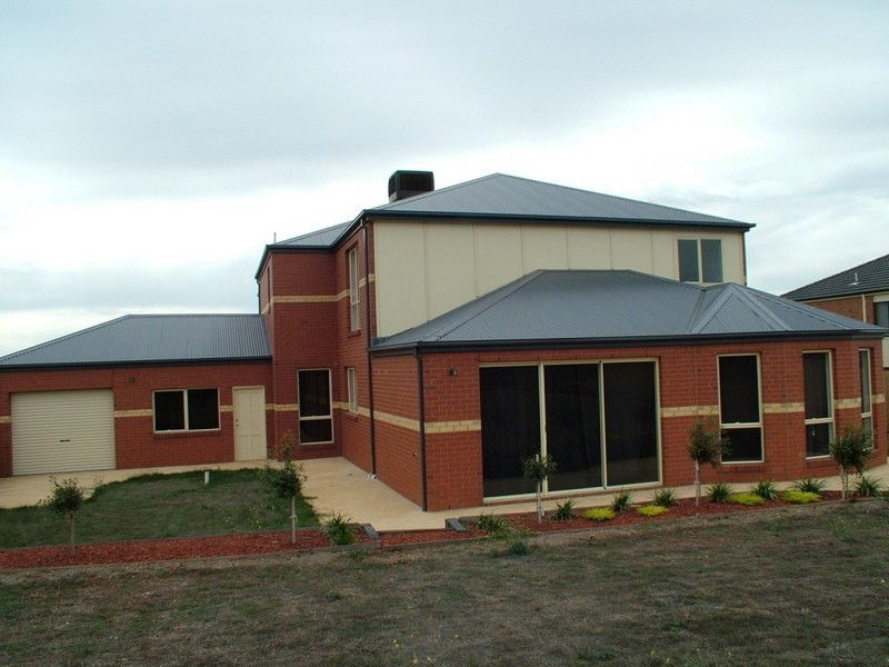 11 Chestnut Way, Sunbury VIC 3429