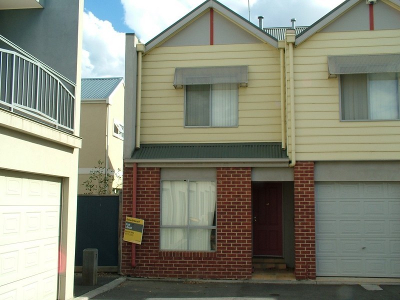 47 Mathews Mews, Kensington VIC 3031