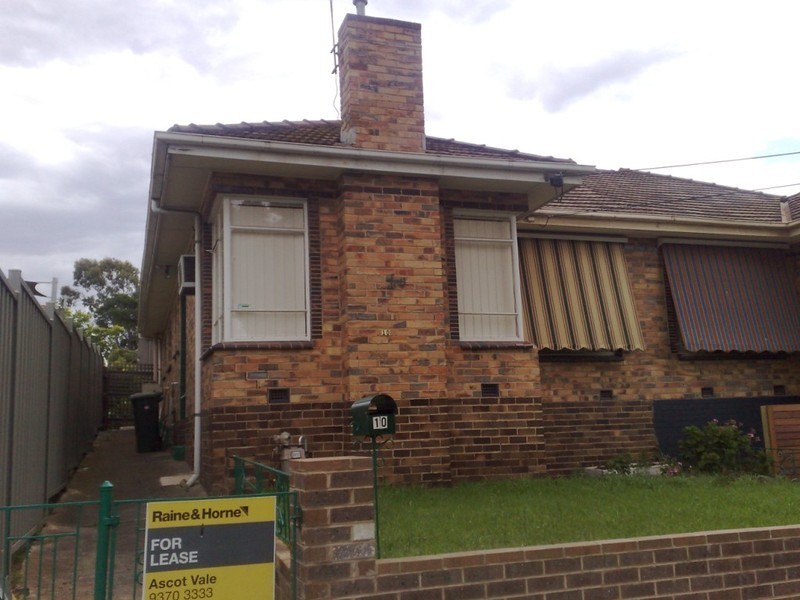 10 Warrs Road, Maribyrnong VIC 3032