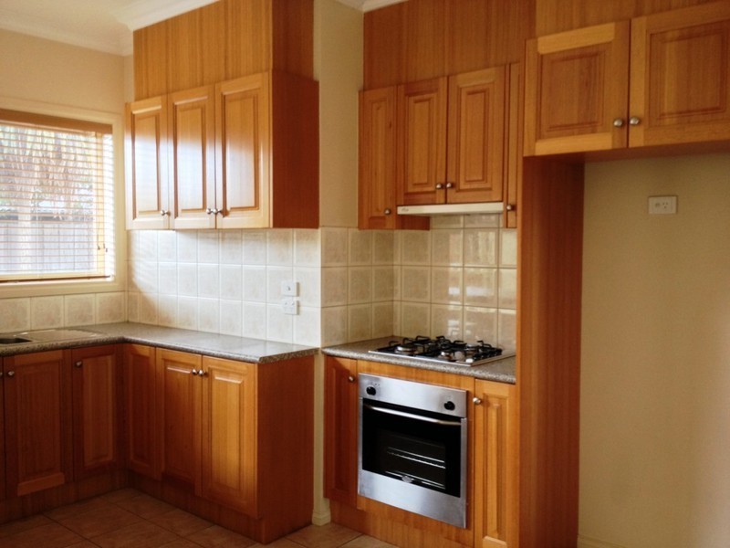 2/49 Elston Avenue, Airport West VIC 3042