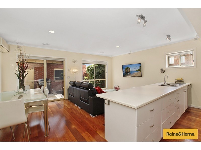 2 Navy Close, Maribyrnong VIC 3032