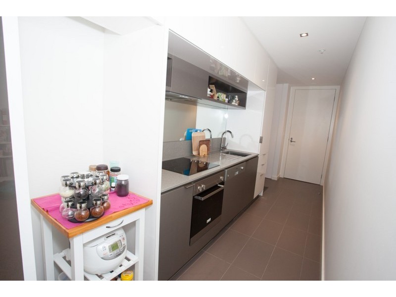 18/17 Eucalyptus Drive, Maidstone VIC 3012