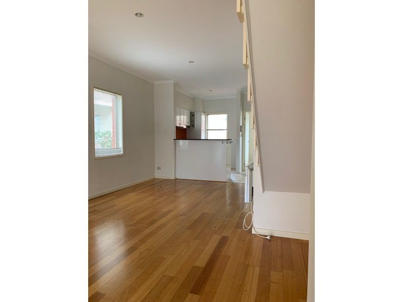 9 Ribbony Walk, Maribyrnong VIC 3032