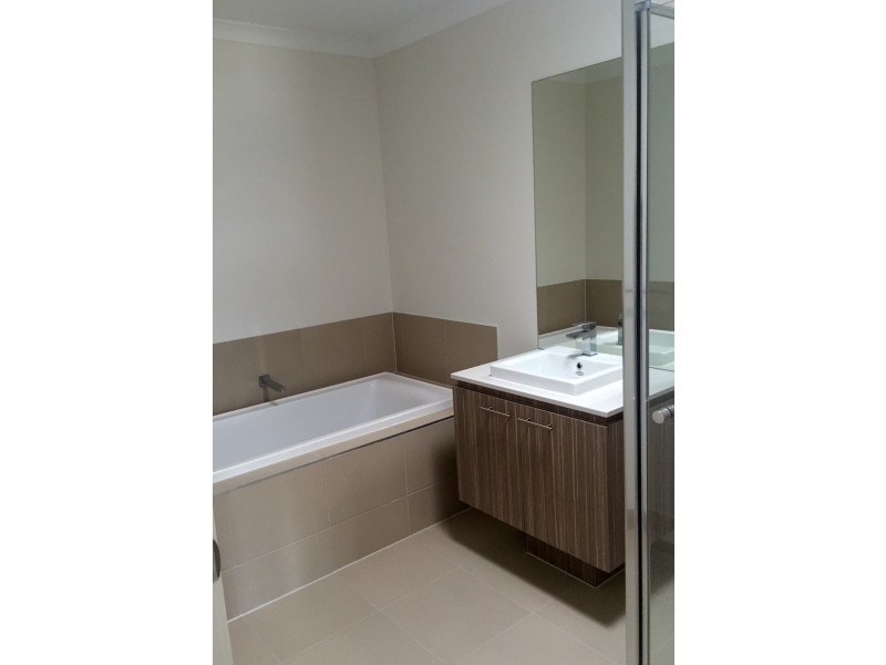 29 Airmaid Drive, Williams Landing VIC 3027