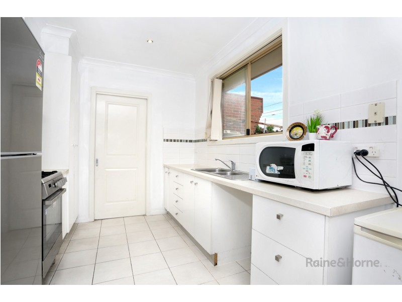 2/31 Tucker Street, Fawkner VIC 3060