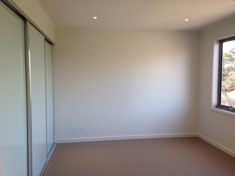 33 Aspect Avenue, Ascot Vale VIC 3032