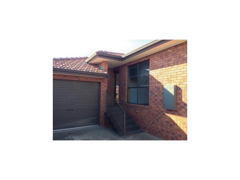 2/122 Suffolk Street, Maidstone VIC 3012