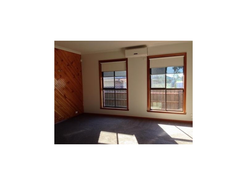 2/122 Suffolk Street, Maidstone VIC 3012