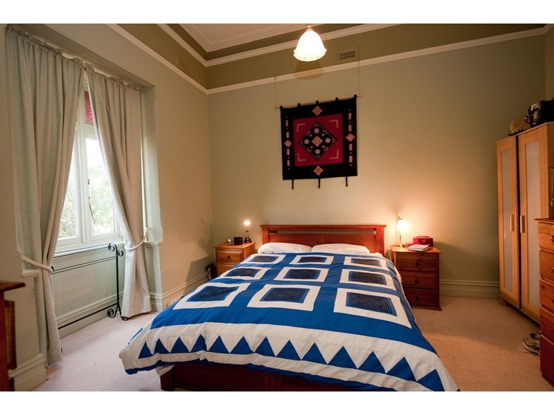 16 Unley Grove, Ascot Vale VIC 3032