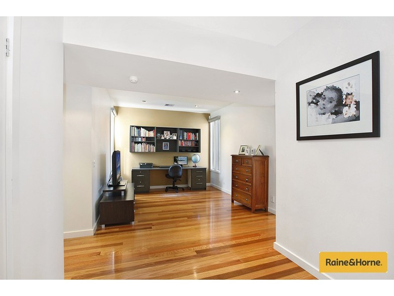 11 Ibis Place, Maribyrnong VIC 3032