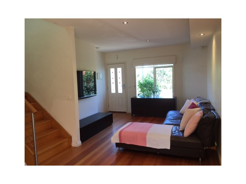 2/129 Raleigh Road, Maribyrnong VIC 3032