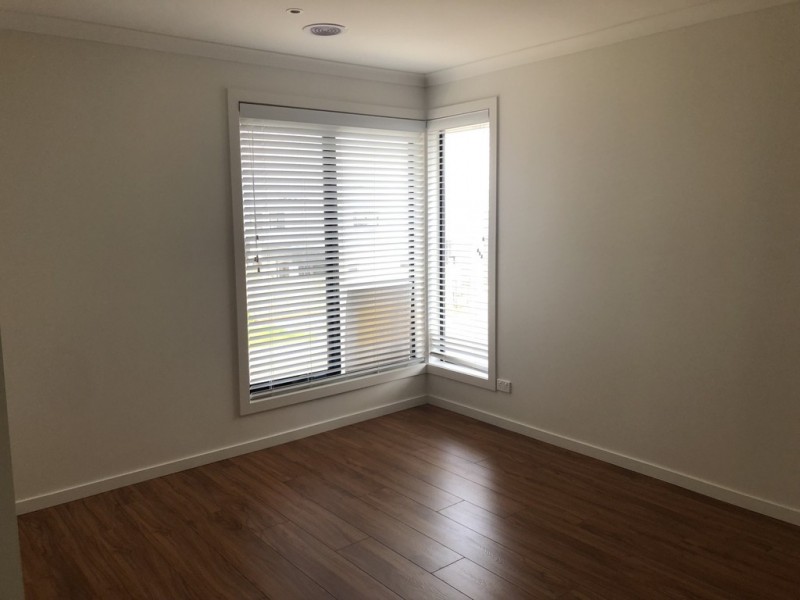 12 Beehive Drive, Williams Landing VIC 3027