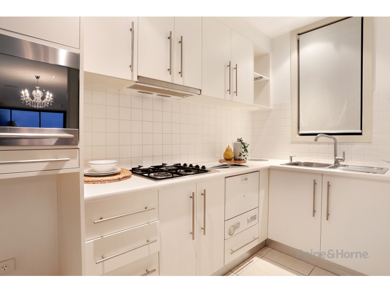 21 Saltwater Crescent, Maribyrnong VIC 3032