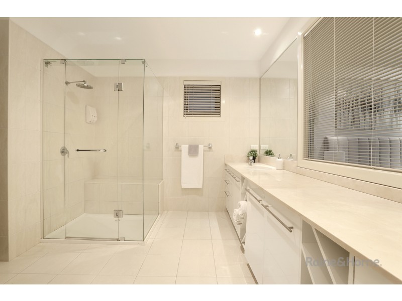 21 Saltwater Crescent, Maribyrnong VIC 3032