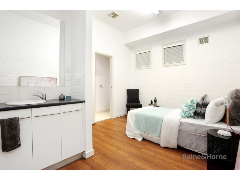 21 Saltwater Crescent, Maribyrnong VIC 3032