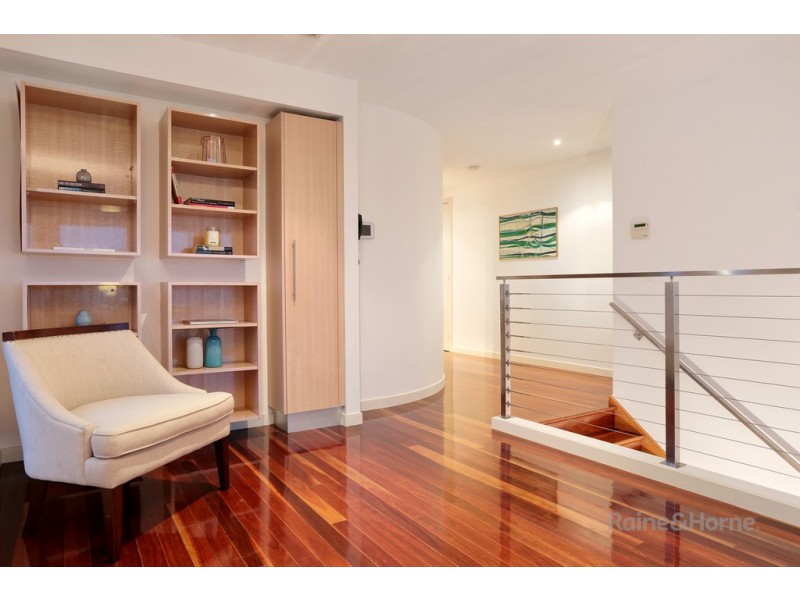 21 Saltwater Crescent, Maribyrnong VIC 3032