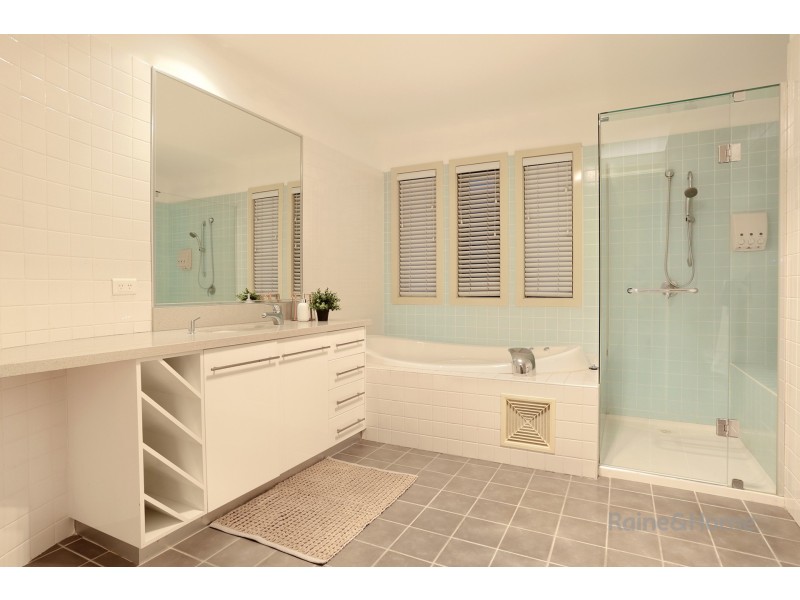 21 Saltwater Crescent, Maribyrnong VIC 3032