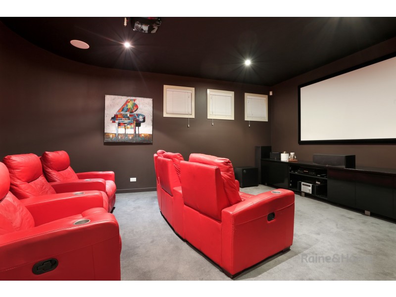 21 Saltwater Crescent, Maribyrnong VIC 3032