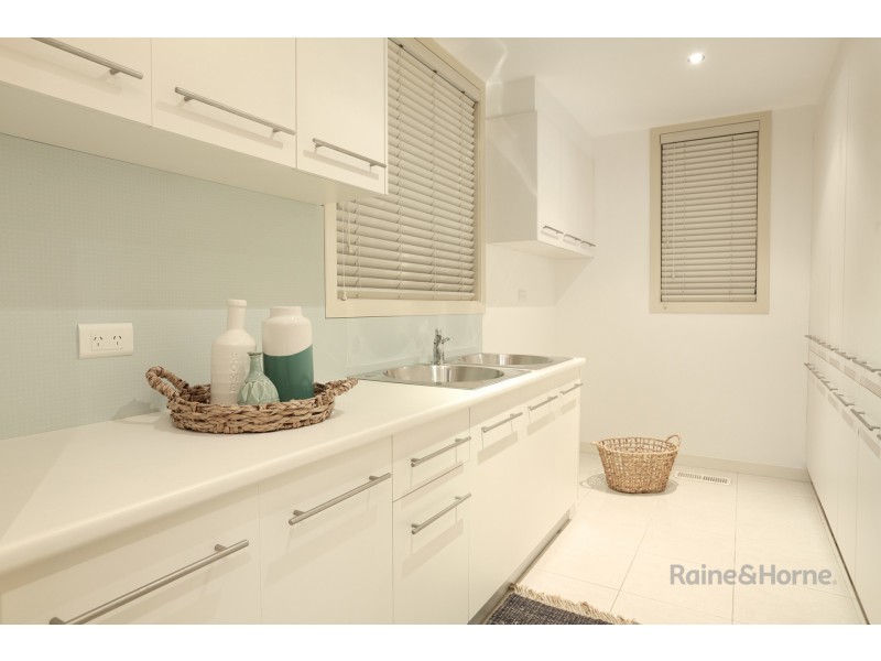 21 Saltwater Crescent, Maribyrnong VIC 3032