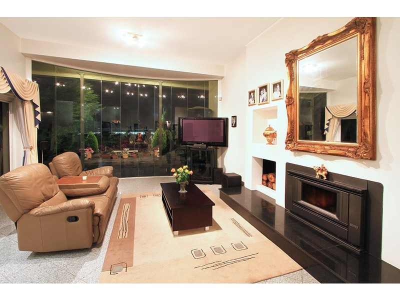 8 Elliot Court, Greenvale VIC 3059