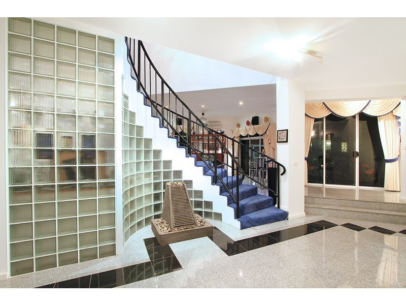 8 Elliot Court, Greenvale VIC 3059