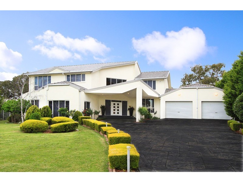 8 Elliot Court, Greenvale VIC 3059