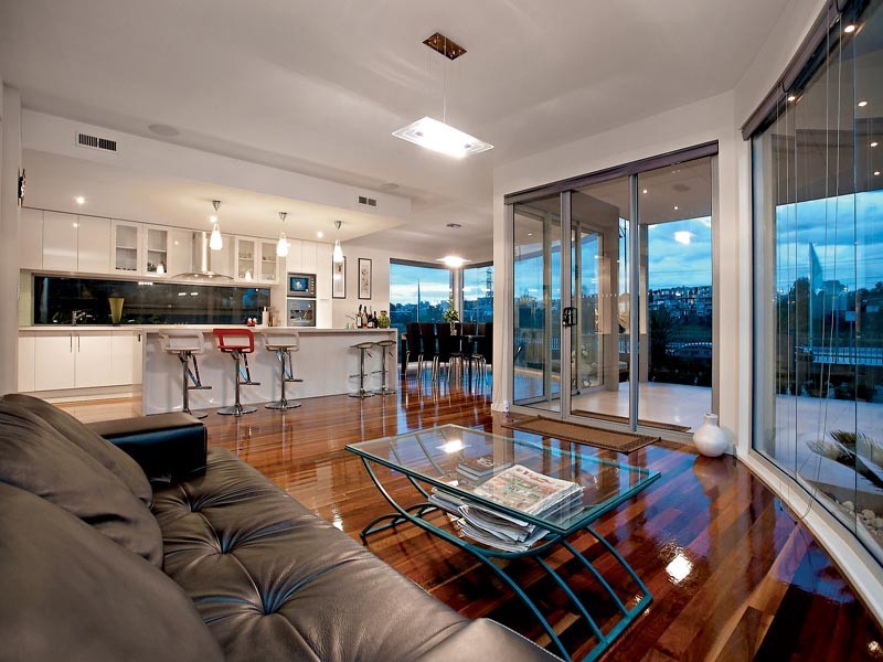 50 Cumberland Drive, Maribyrnong VIC 3032