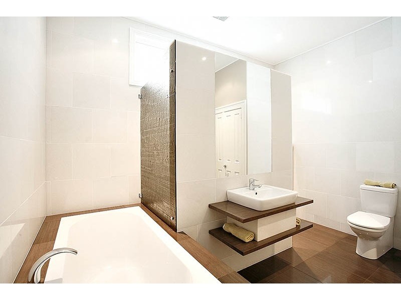 25 The Parade, Ascot Vale VIC 3032