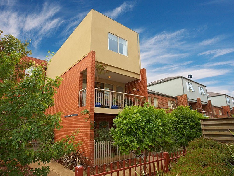 11 Rimfire Walk, Maribyrnong VIC 3032