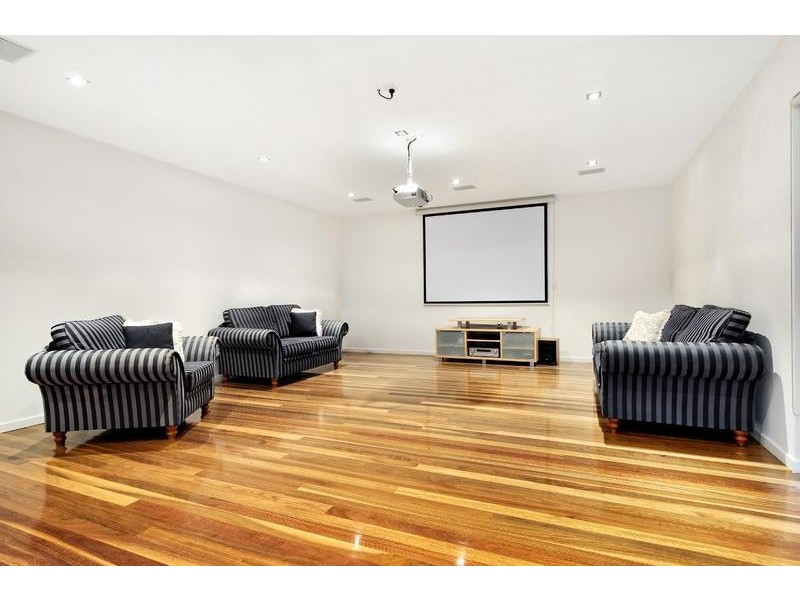 24 Saltwater Crescent, Maribyrnong VIC 3032